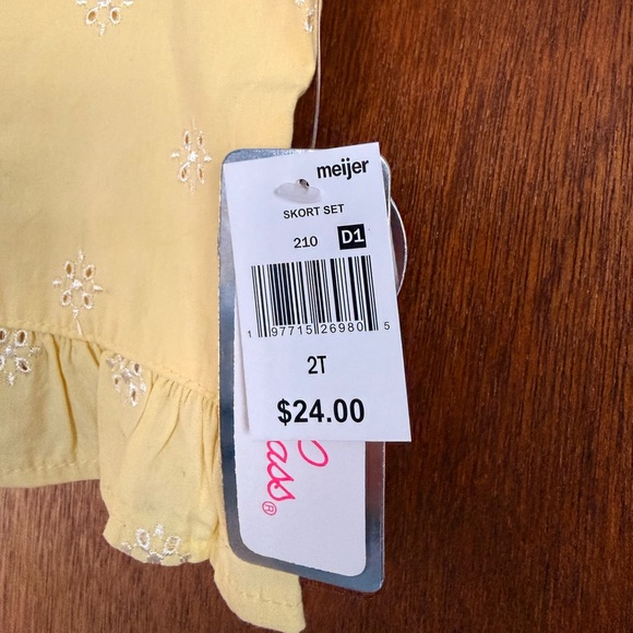 Little Lass Yellow Eyelet Button Top - Picture 2 of 4